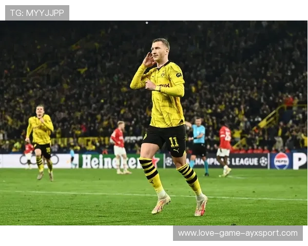 多特控制边路节奏,罗伊斯组织稳健